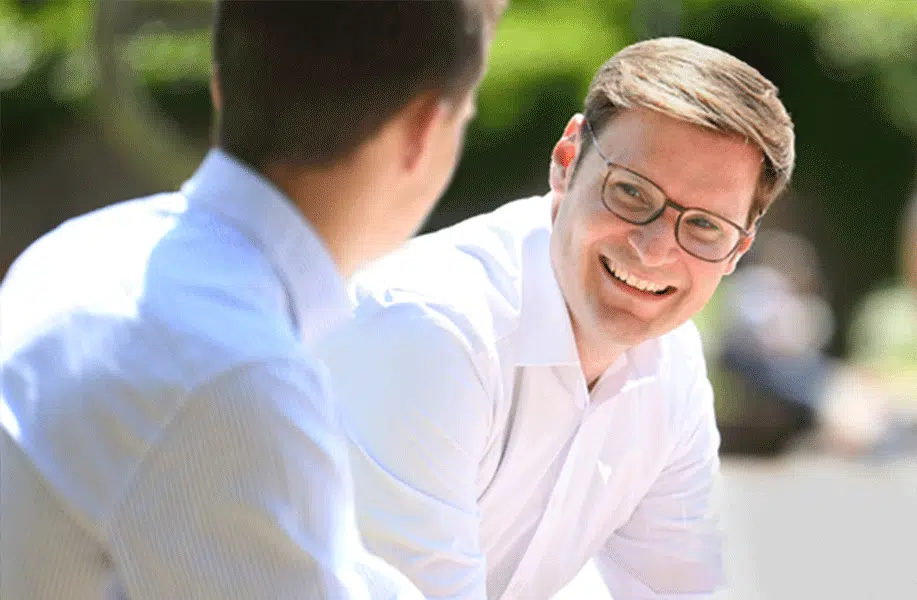 Entwicklung einer eigenständigen Personenmarke mit der Political Brand Method.