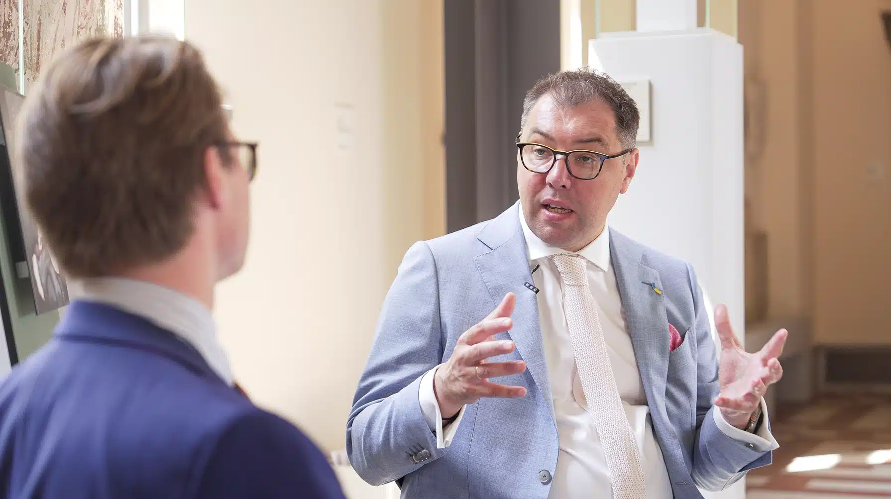 Interview mit dem ukrainischen Botschafter in den Räumlichkeiten des Bode-Museums in Berlin