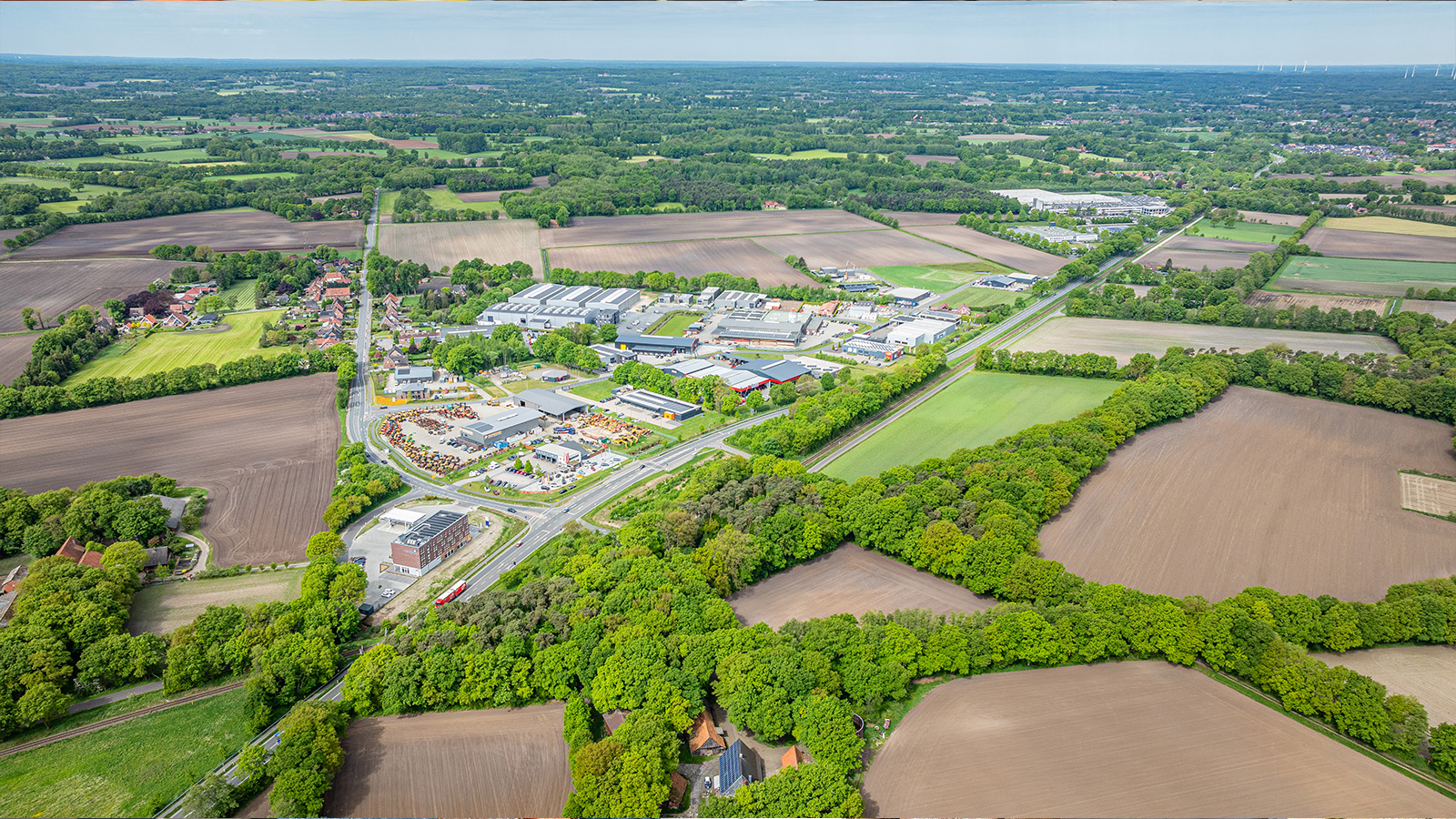 Luftblick auf das Gewerbegebiet in Grasdorf