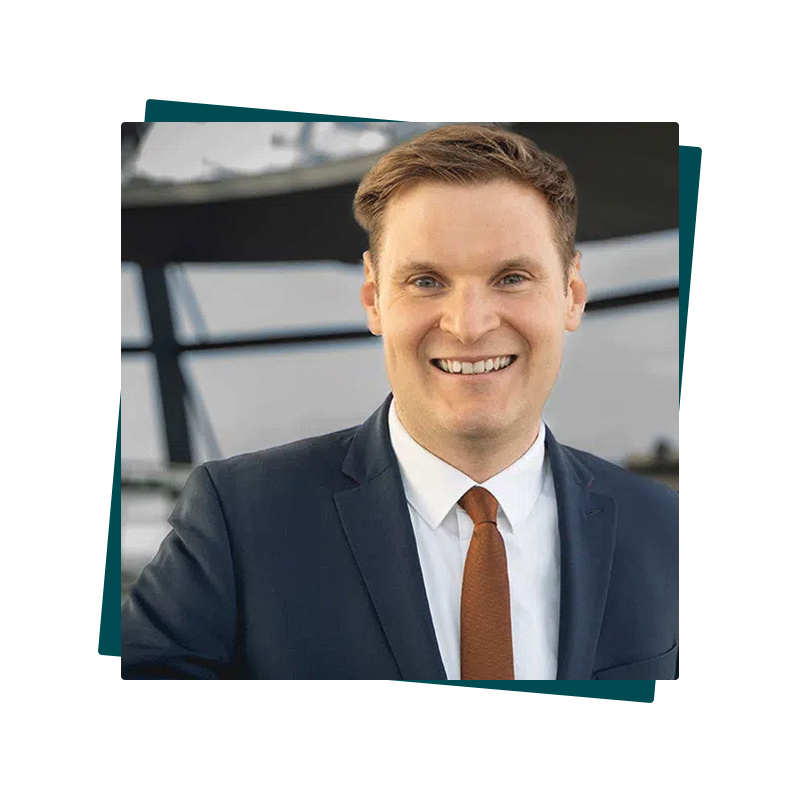 Dr. Yannick Bury